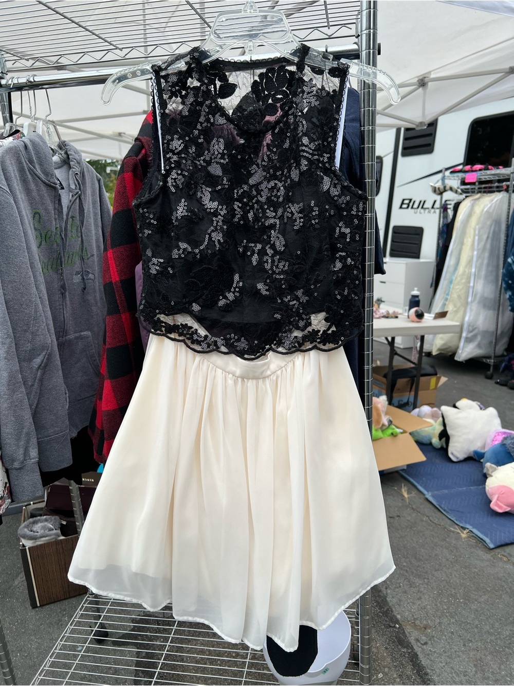 B. Smart Black Lace Top Ivory Chiffon Girls Formal Dress